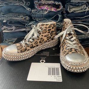 High top fashion classic cheetah print shoes